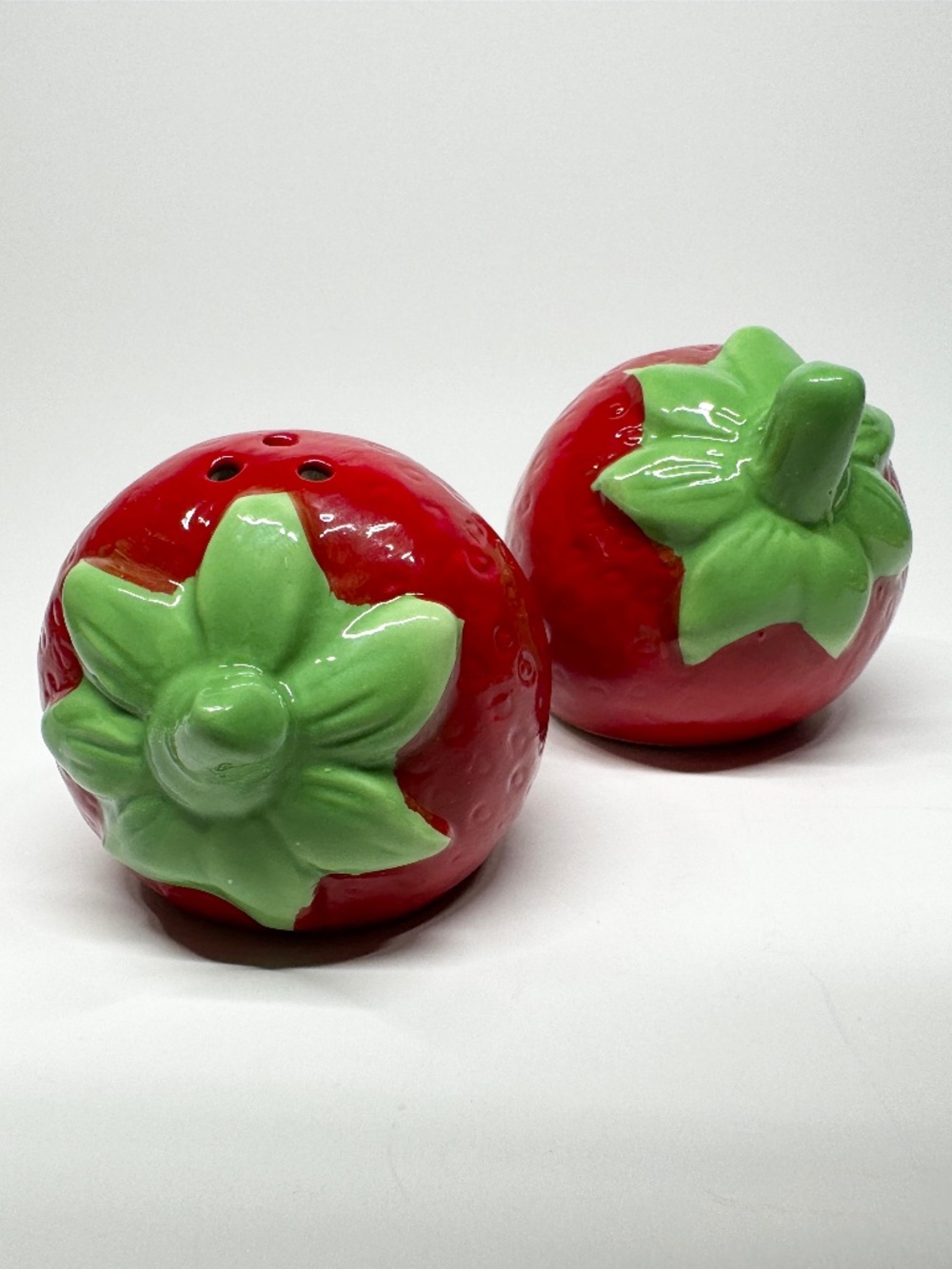 Strawberry Salt & Pepper Shakers Red Glazed Cheerful Dopamine w/Stoppers
